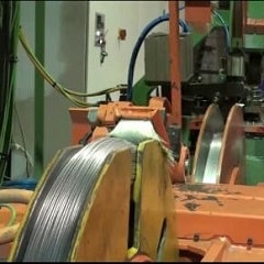 Automatic wire coiler